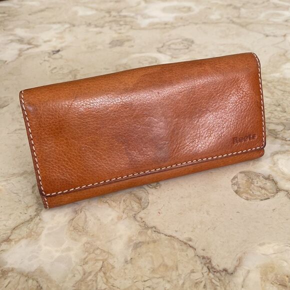 Roots / Coach / Courreges / Guy Laroche Leather Wallets Bundle of 4 - Picture 3 of 16
